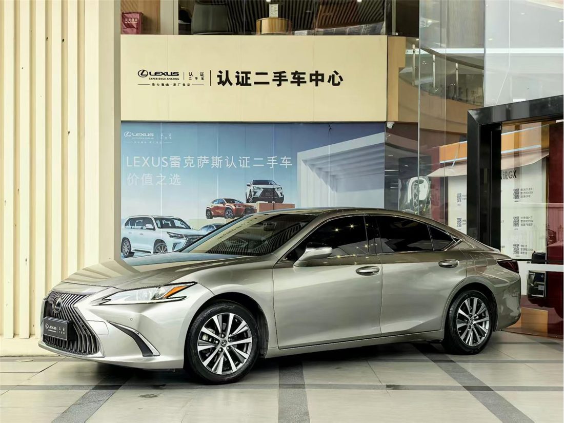 2022 Lexus ES