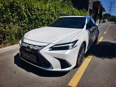 2025 Lexus ES