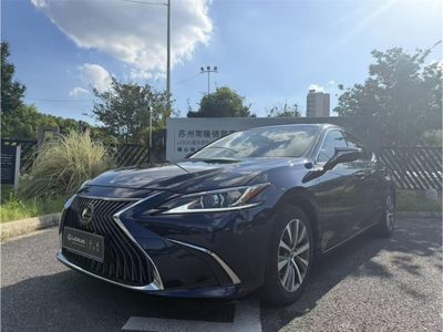 2021 Lexus ES