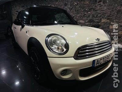 2012 MINI Cooper