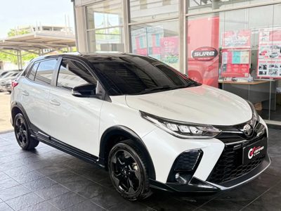 2022 Toyota Yaris SPORTPREMIUMXBLACKROOF,XURBAN(1.2)