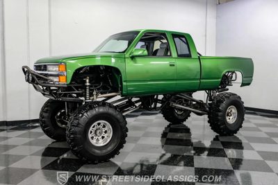 Modified CHEVROLETC1500MONSTERTRUCK
