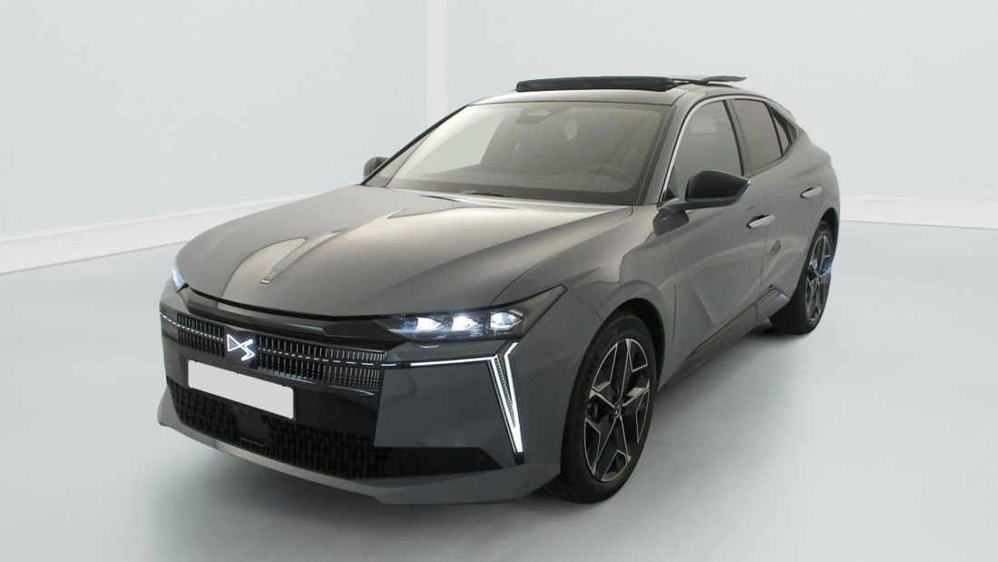 2026 DS DS4 HYBRIDE145EDCT6ETOILEALCANTARA