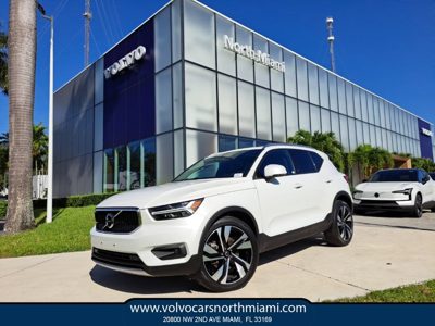2021 Volvo XC40 T5AWDMOMENTUM