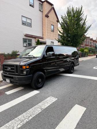 2011 Ford E250 EXTENDED–MOBILE