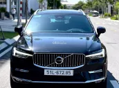 2022 Volvo XC60 B6AWDINSCRIPTION