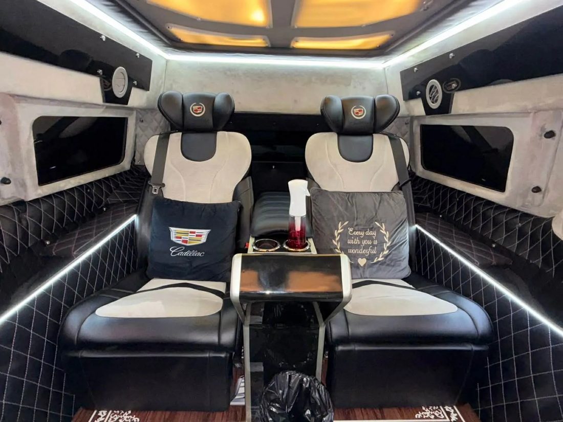 2020 Cadillac Escalade ESVPLATINUM