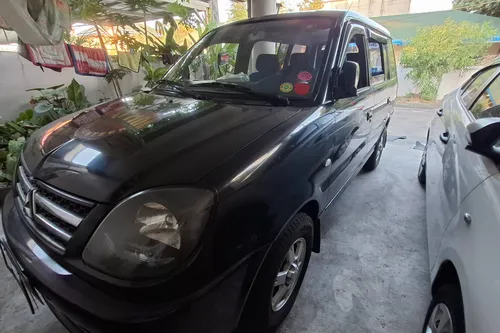 2010 Mitsubishi Freeca