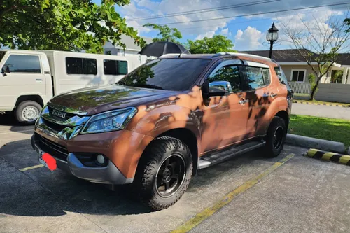 2015 Isuzu MU-X