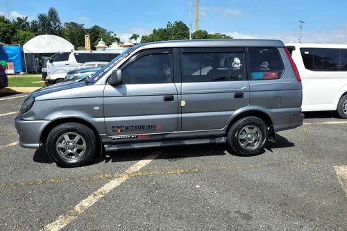 2017 Mitsubishi Freeca