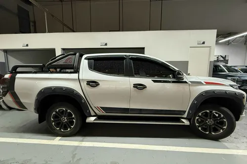 2021 Mitsubishi L200