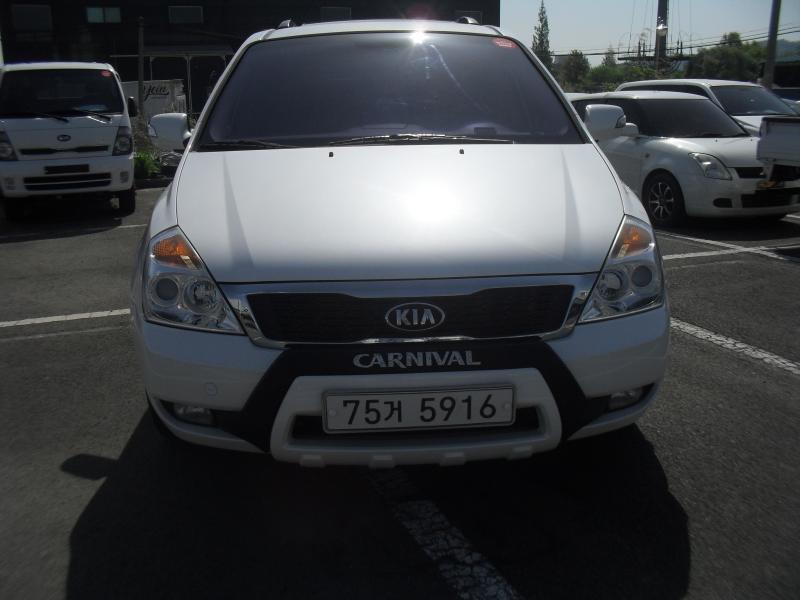 2013 KIA R 11-Seater Diesel GLX Top Deluxe