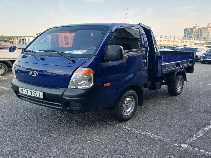 2009 KIA Dump 4WD