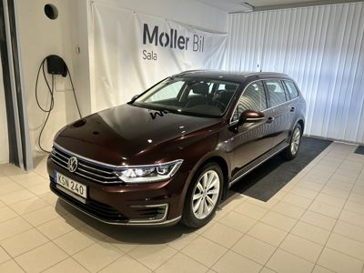 2018 Volkswagen Passat GTE 1.4 TSI 218hp Heater|Tow Hitch|Navi
