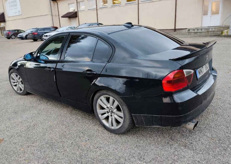2005 BMW 3 Series SERIES320