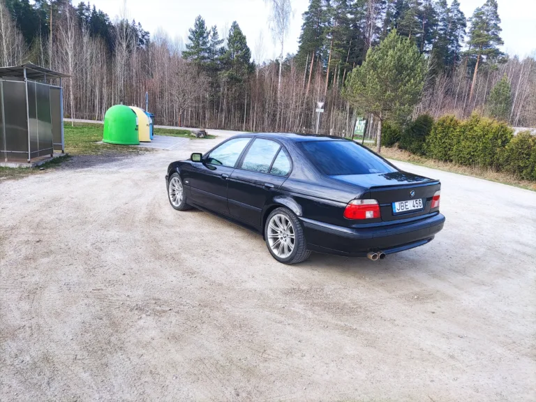 1999 BMW 5 Series SERIES528