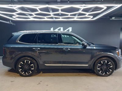 2024 KIA Telluride SX Limited TI with black interior