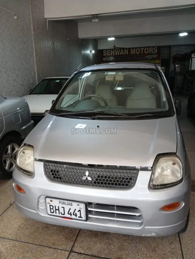 2007 Mitsubishi Minica