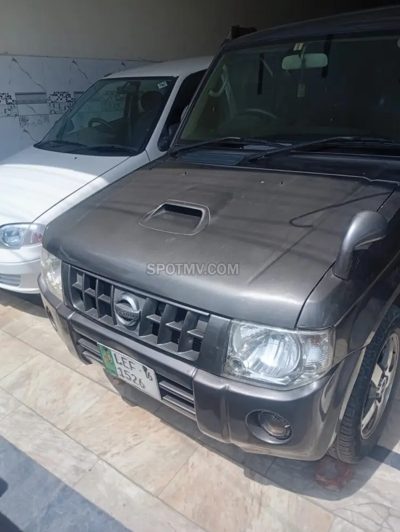 2010 Nissan Kix