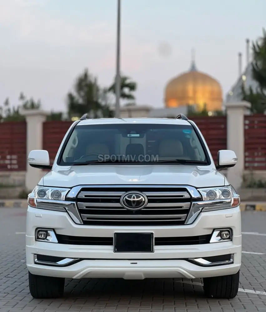 2016 Toyota Land Cruiser