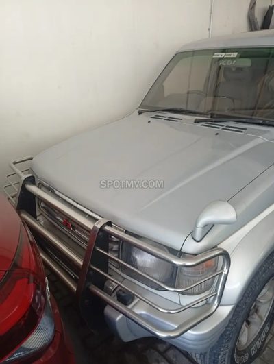 1995 Mitsubishi Pajero