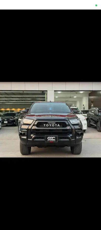 2025 Toyota Hilux