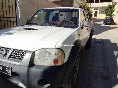 Nissan D22