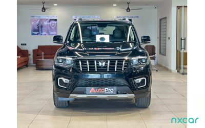2024 Mahindra Scorpio Z8DIESELAT2WD7STR