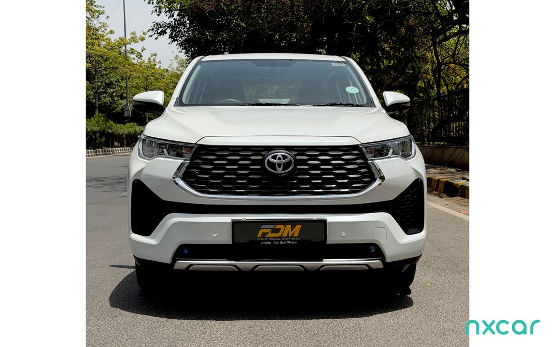 2025 Toyota Innova VXHYBRID8STR