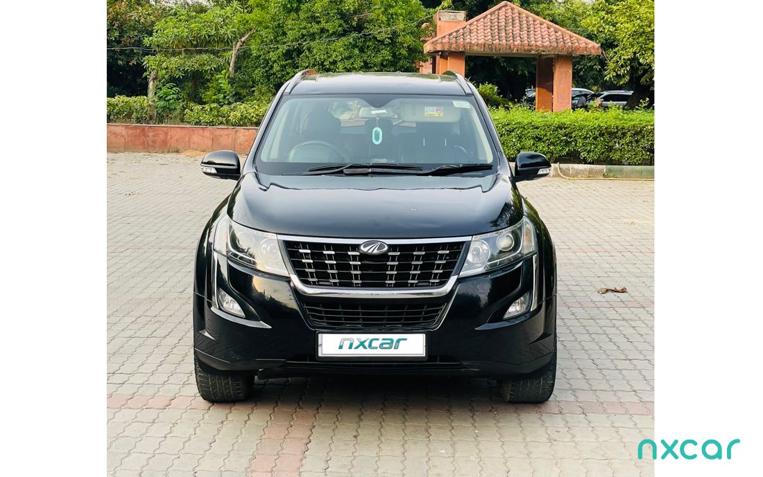 2018 Mahindra XUV500 W9AT