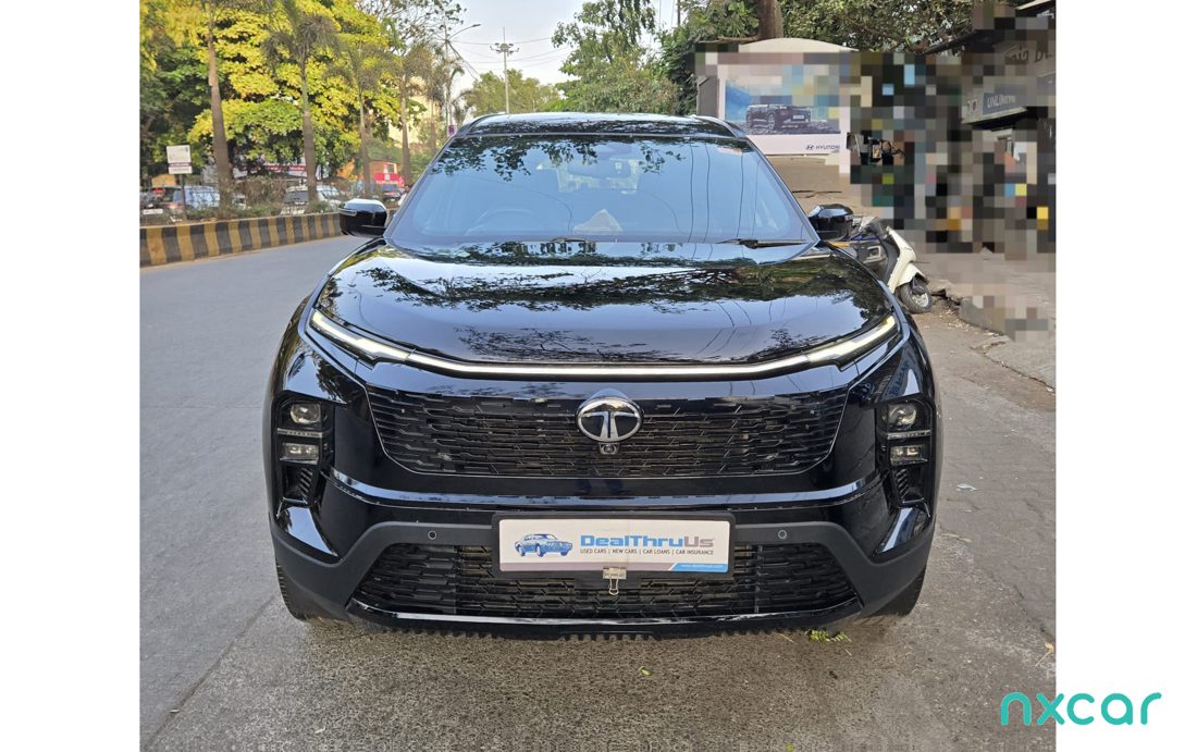 2026 Tata Safari ACCOMPLISHEDDARKEDITION
