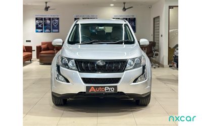 2018 Mahindra XUV500 W6AT[20152018]
