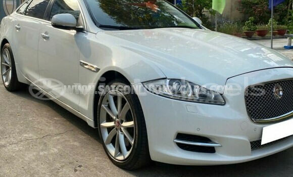 2015 Jaguar XJ