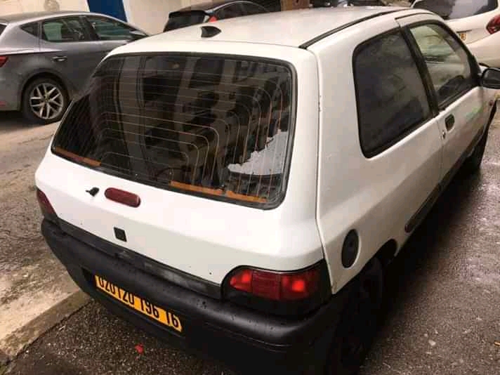 1996 Renault Clio