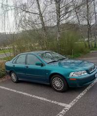 2000 Volvo S40