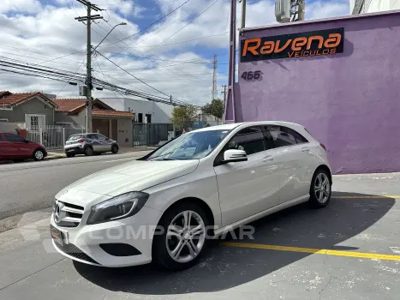 2015 Mercedes-Benz A 200 1.6 Turbo 16V 4 Portas