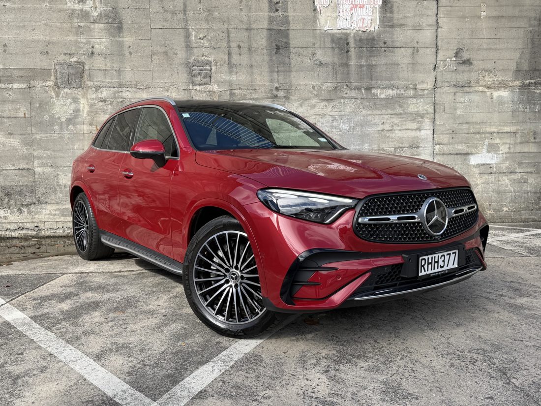 2025 Mercedes-Benz GLC 3002.0PMH/4WD/9AT