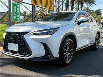 2025 Lexus NX LEXUSNX200豪華版|近新車況省30萬超值入手