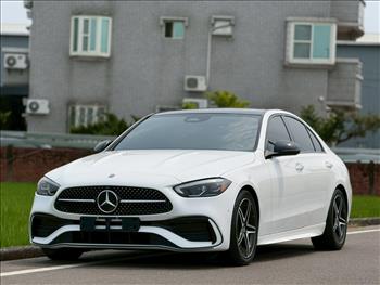 2022 Mercedes-Benz C-Class 全新MBUX多媒體，數位儀表板，科技感爆棚｜不用200萬