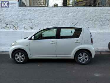 2009 Daihatsu Sirion