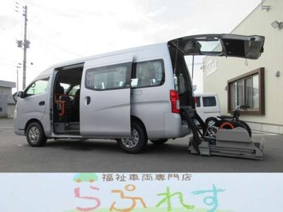 2016 Nissan チェアキャブM仕様4WD車いす2脚