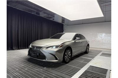 2020 Lexus ES