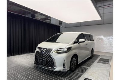 2021 Lexus LM