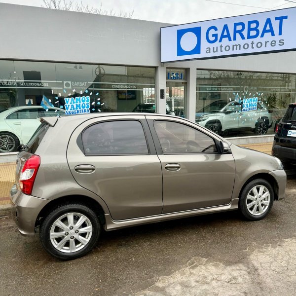 Toyota Etios 1.55PXLS6MT