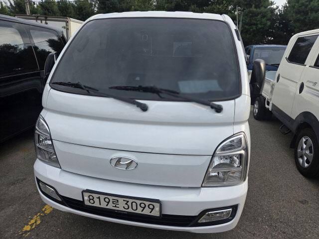 2022 Hyundai Porter Extra-long Super Cab CRDi