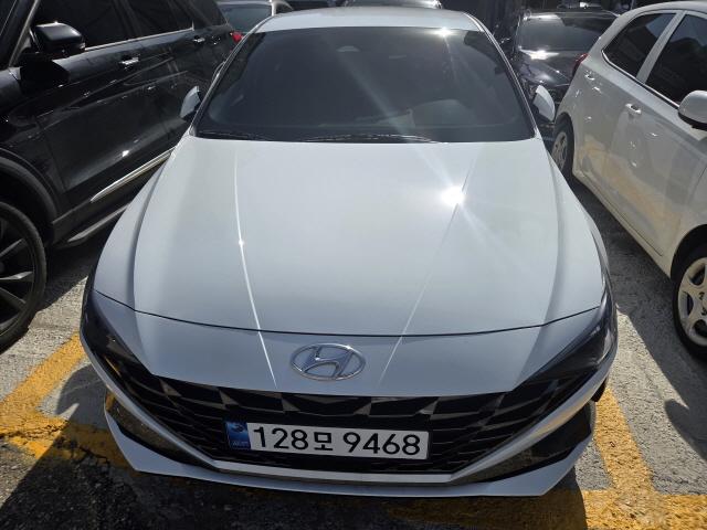 2021 Hyundai Elantra Gasoline 1600cc Modern