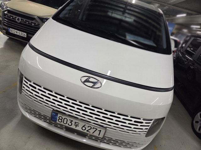 2023 Hyundai Staria Diesel 2WD