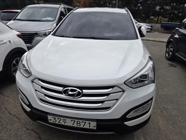 2014 Hyundai Santa Fe Diesel (e-VGT) 2.0 4WD Premium