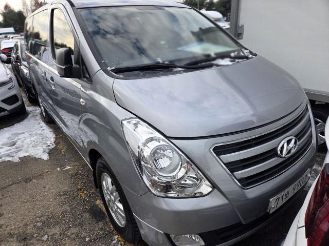 2018 Hyundai Grand Starex 12-Seater Wagon CVX