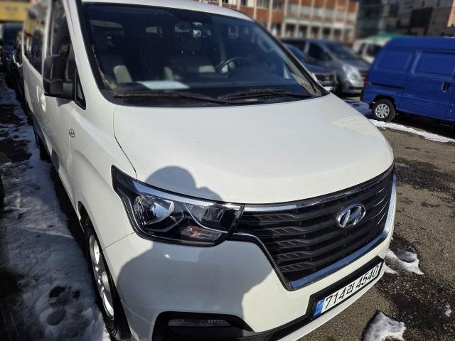 2019 Hyundai Grand Starex Diesel 2WD Wagon 12-seat